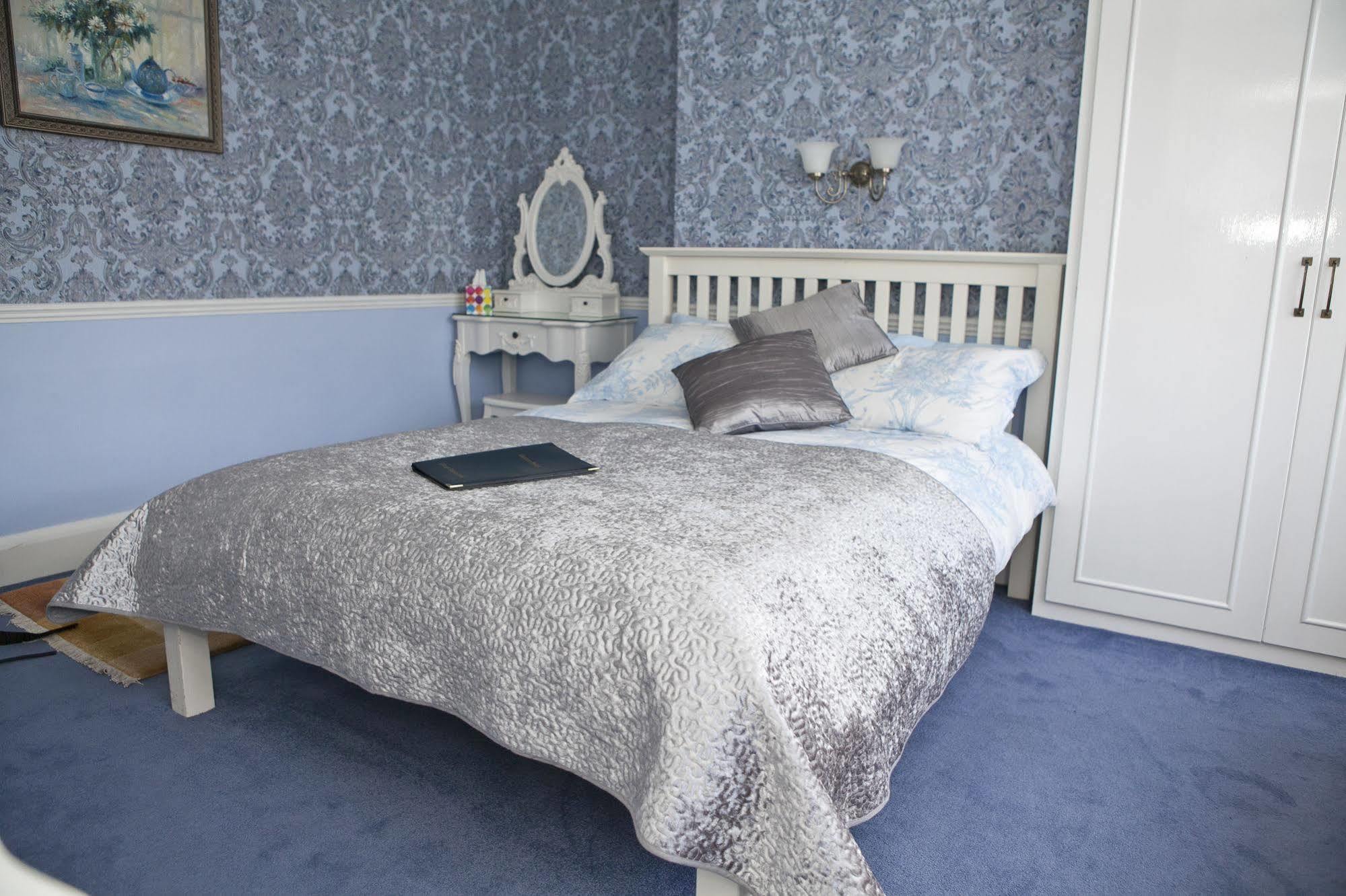 Bay Tree House Bed & Breakfast Барнет Экстерьер фото