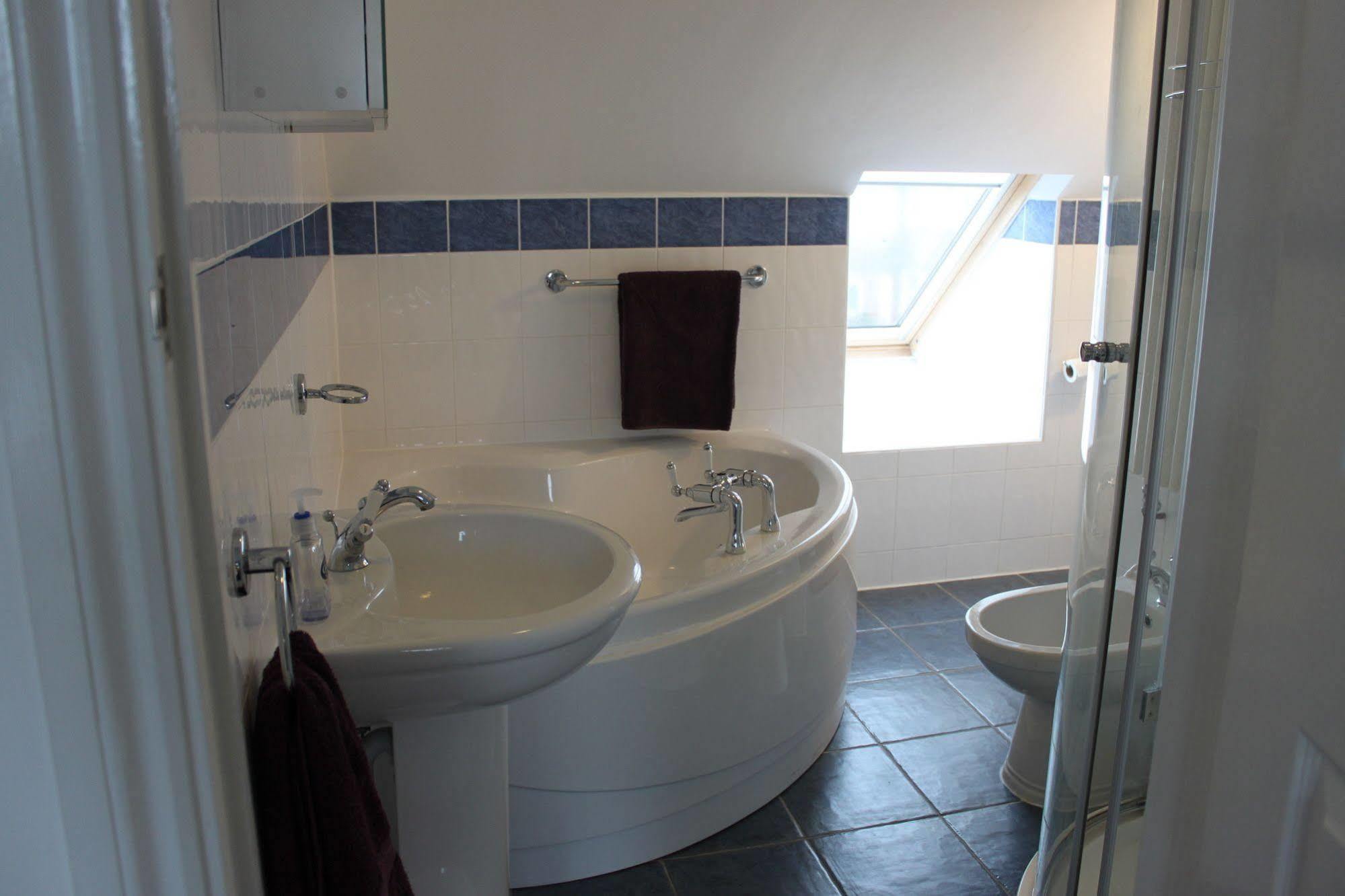 Bay Tree House Bed & Breakfast Барнет Экстерьер фото