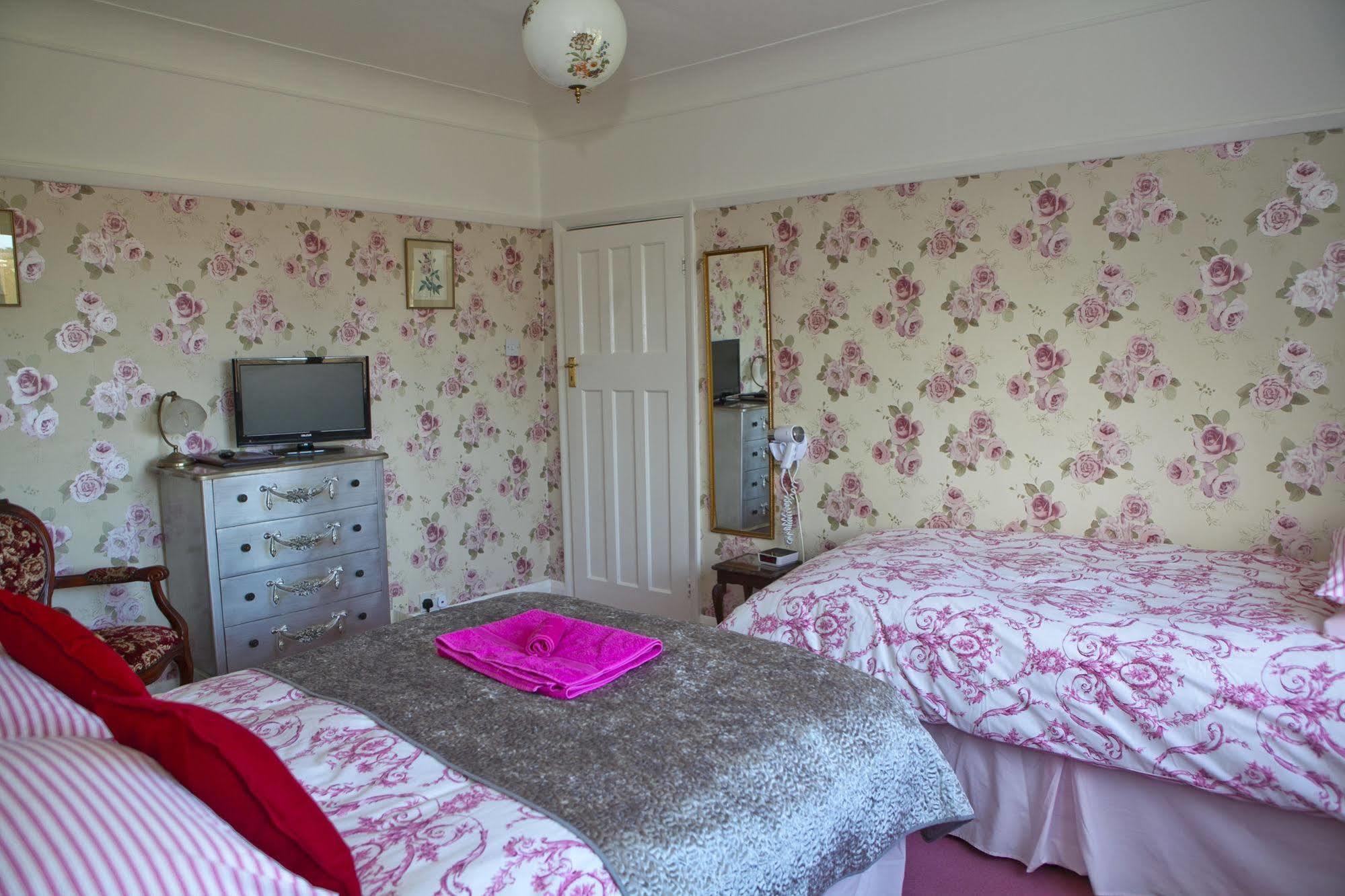 Bay Tree House Bed & Breakfast Барнет Экстерьер фото