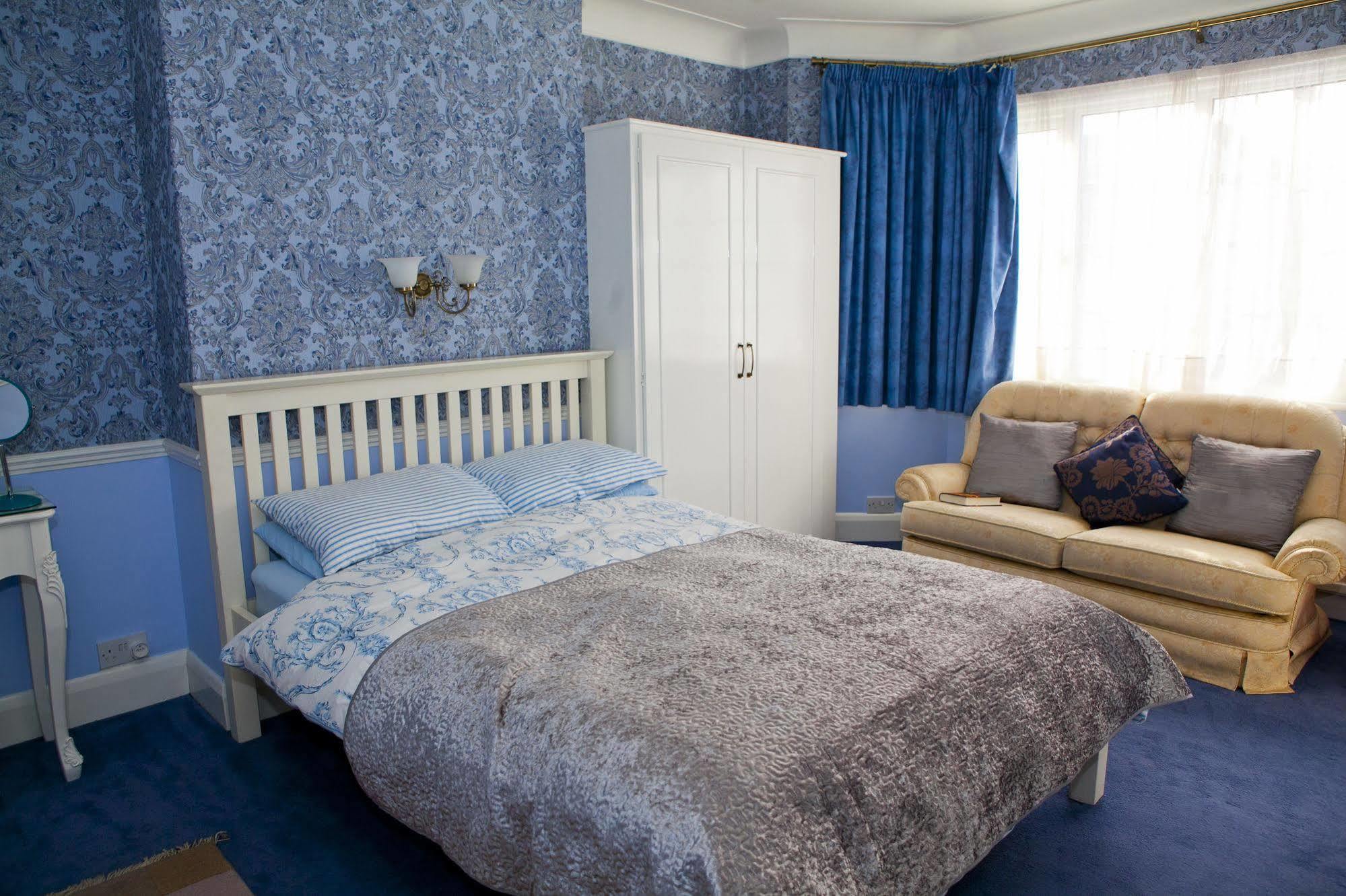 Bay Tree House Bed & Breakfast Барнет Экстерьер фото